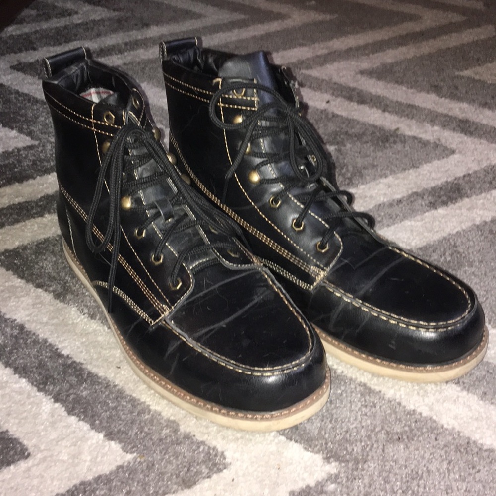 Men’s black boots